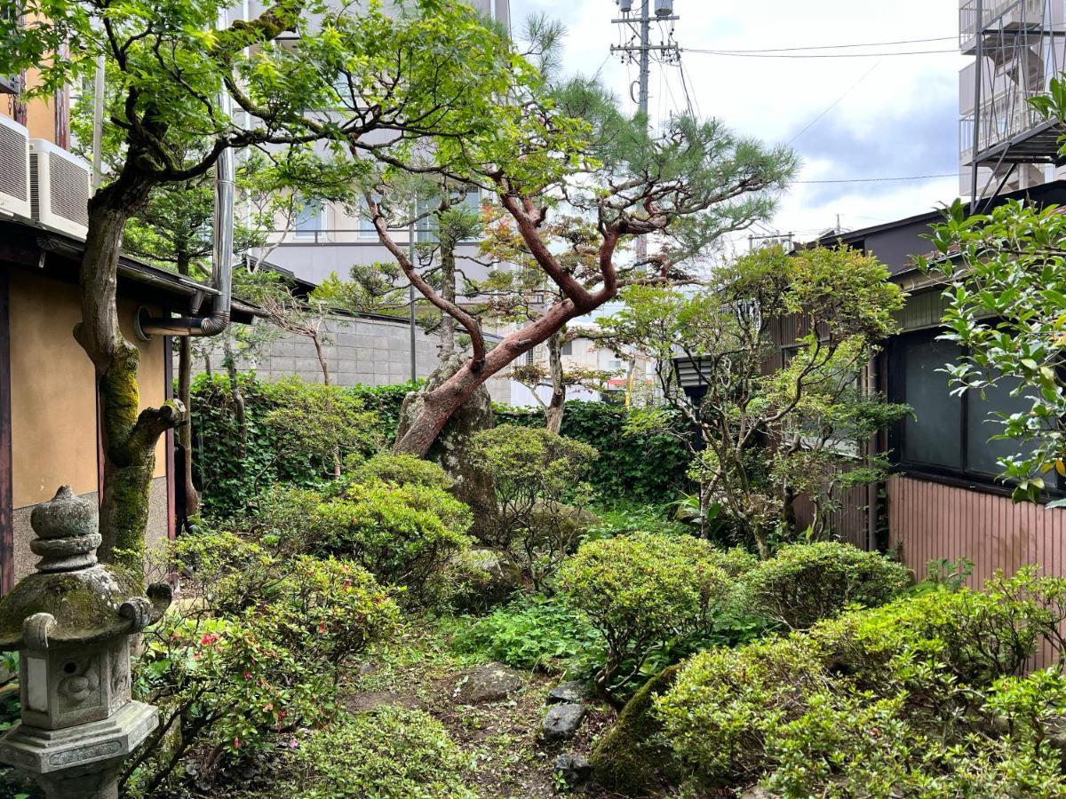 Hostel Murasaki Ryokan 다카야마 외부 사진