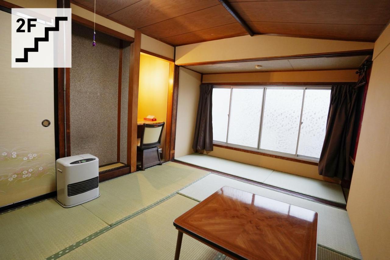 Hostel Murasaki Ryokan 다카야마 외부 사진