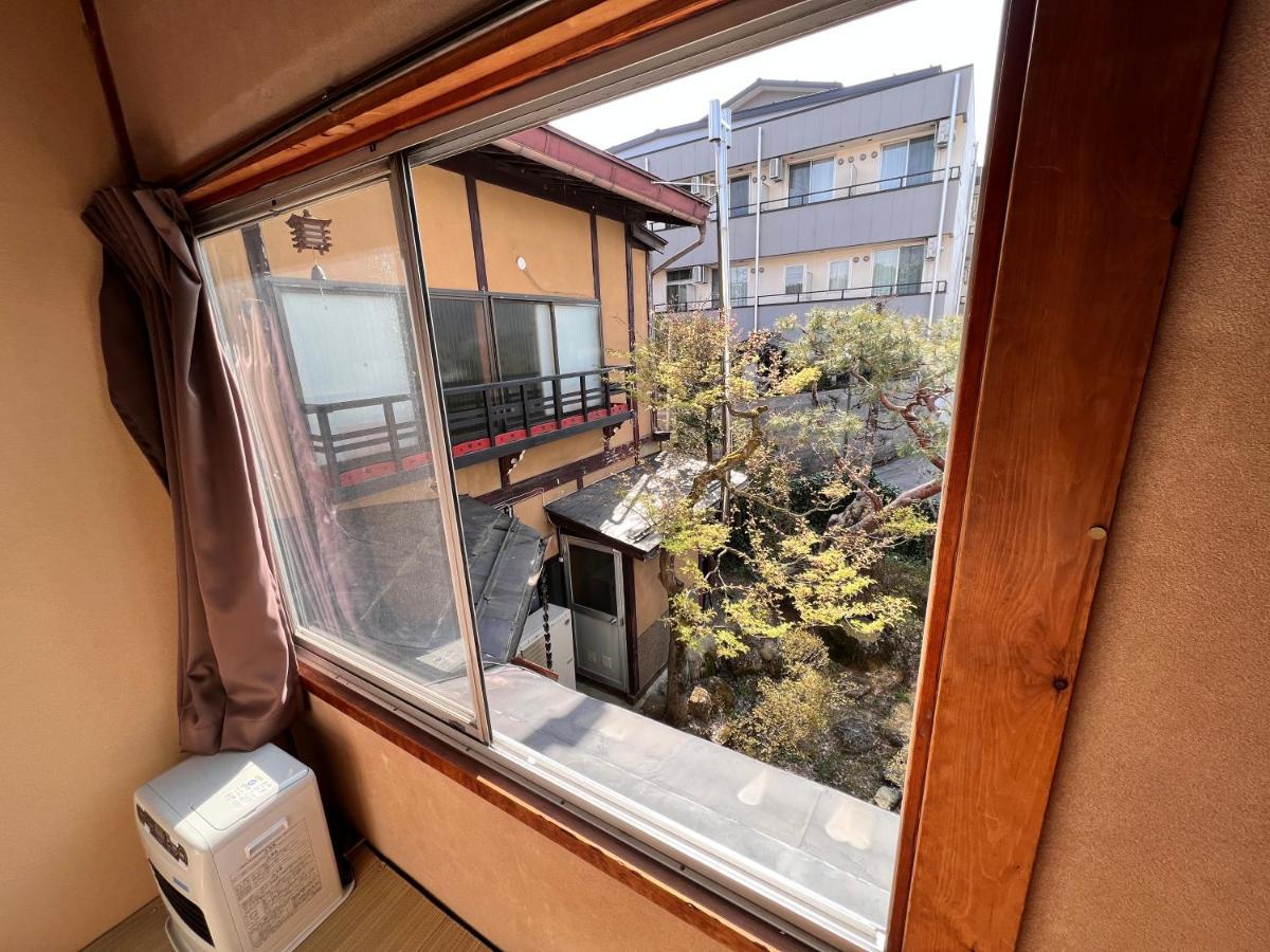 Hostel Murasaki Ryokan 다카야마 외부 사진
