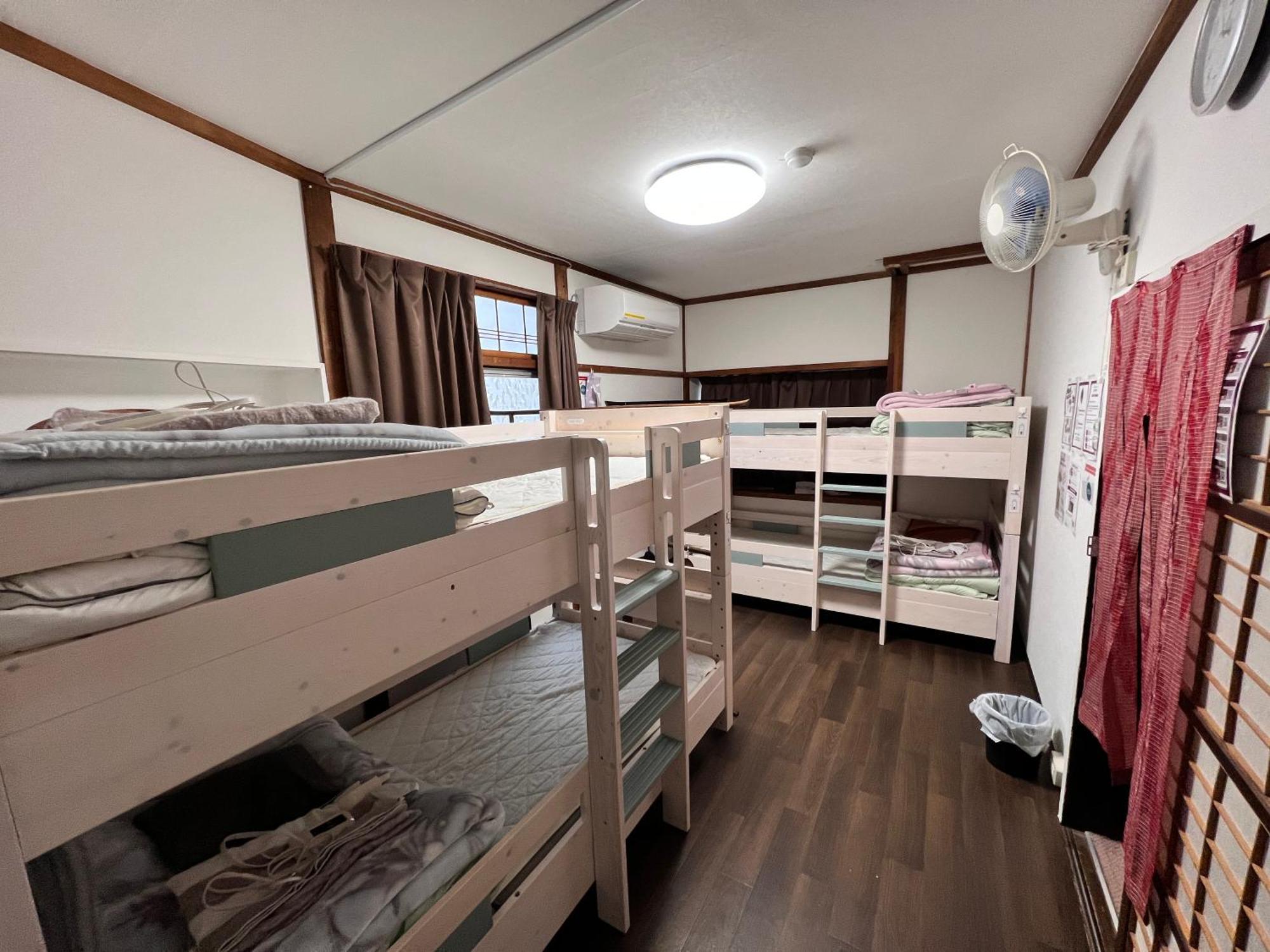 Hostel Murasaki Ryokan 다카야마 외부 사진