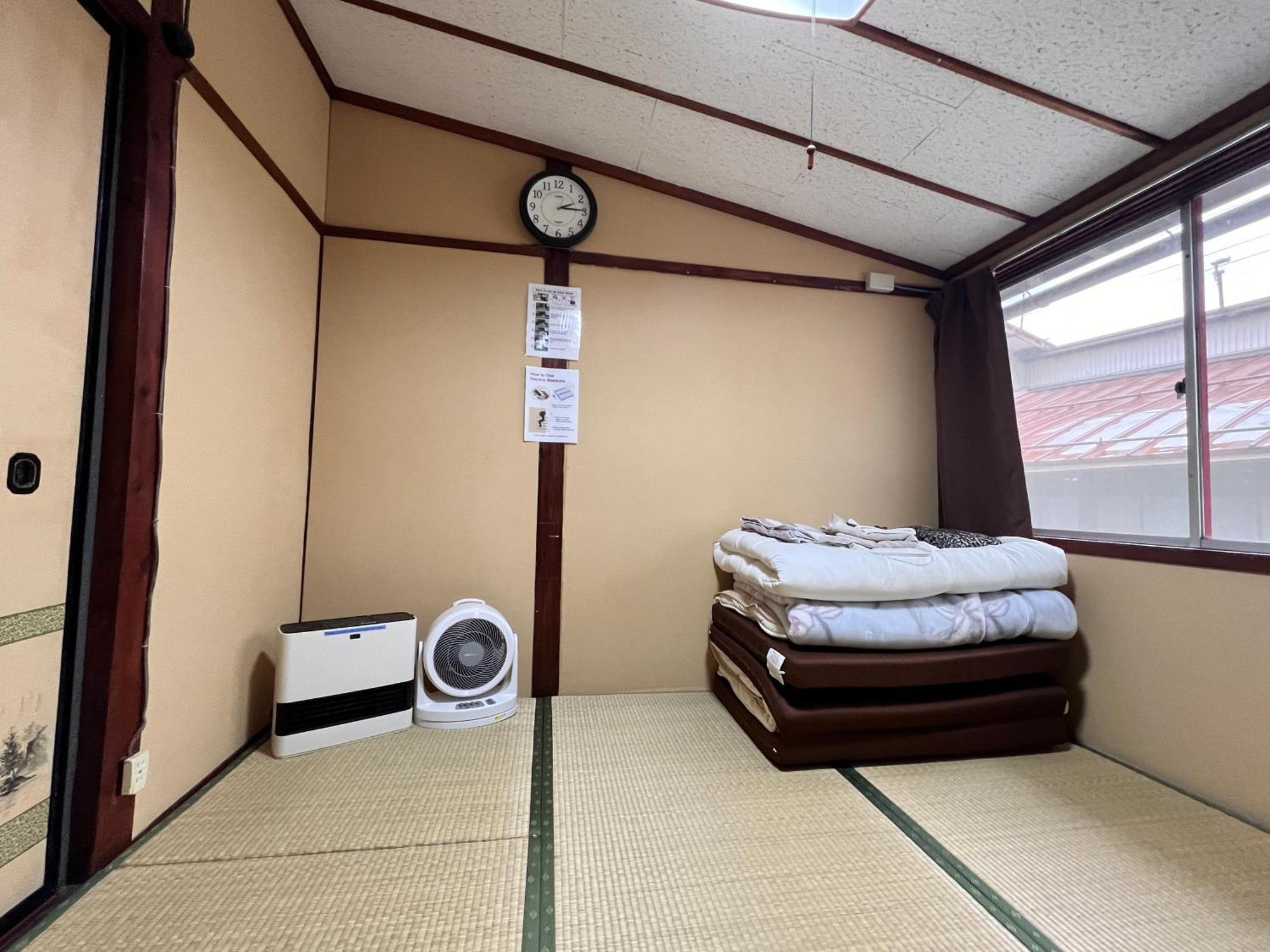 Hostel Murasaki Ryokan 다카야마 외부 사진